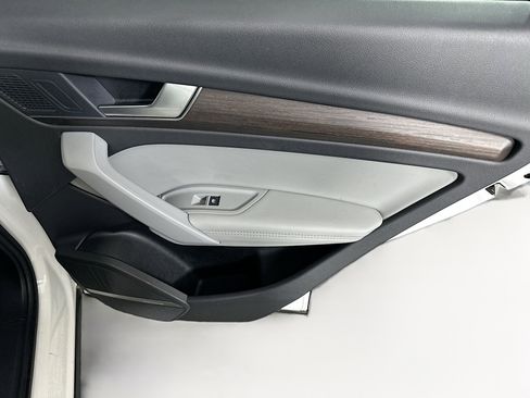 Used 2024 Audi Q5 2.0T Premium Plus image 30