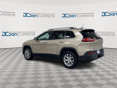 Used 2015 Jeep Cherokee Latitude w/ Cold Weather Group image 6