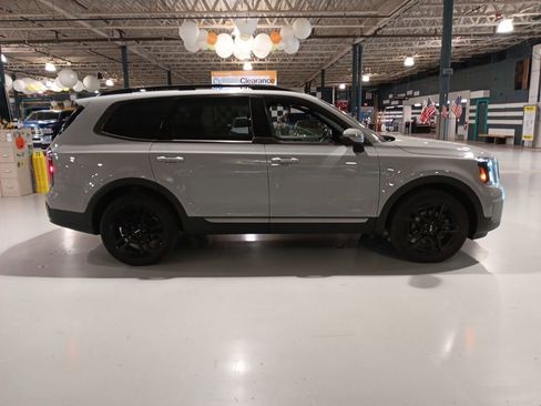 Used 2023 Kia Telluride EX X-Line AWD/4WD image 5