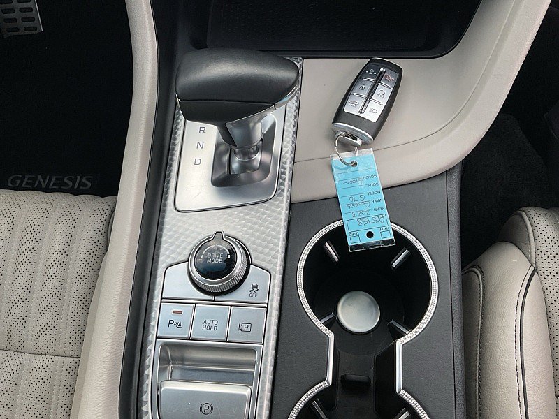 Used 2023 Genesis G70 2.0T w/ Sport Prestige Package RWD image 19