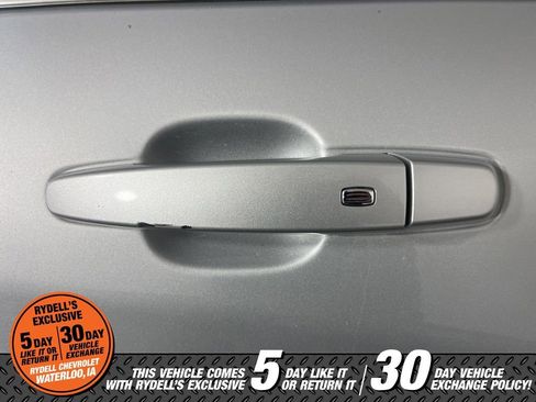 Used 2018 Chevrolet Equinox LT image 15