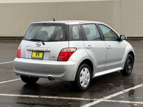 Used 2006 Scion xA FWD image 5