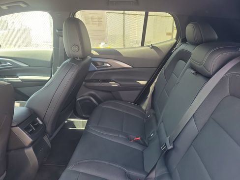 Certified 2024 Chevrolet Equinox EV LT FWD image 9
