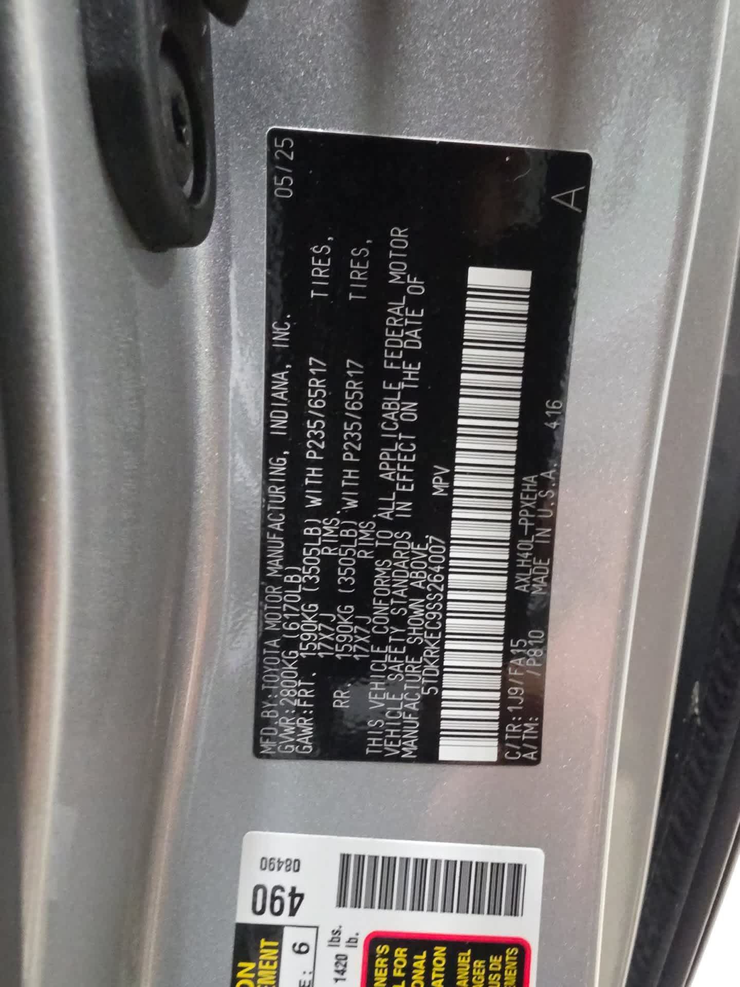 Used 2025 Toyota Sienna LE FWD image 17