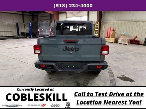 New 2026 Jeep Gladiator Sport AWD/4WD image 5