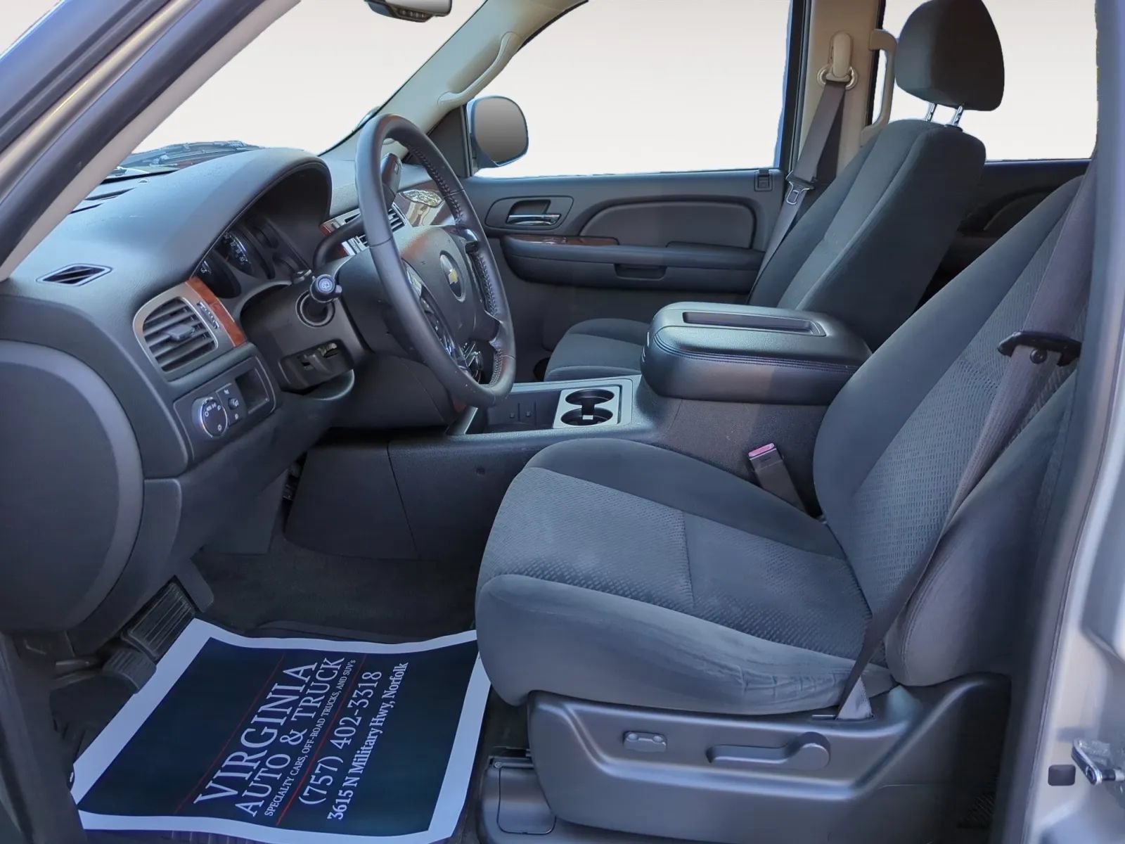 Used 2007 Chevrolet Suburban LT RWD image 12