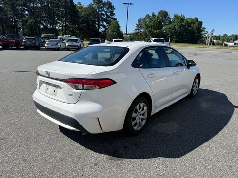 Used 2022 Toyota Corolla LE FWD image 8