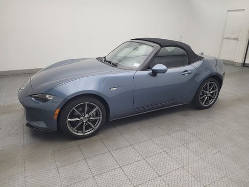 Used 2016 MAZDA MX-5 Miata Grand Touring RWD image 2