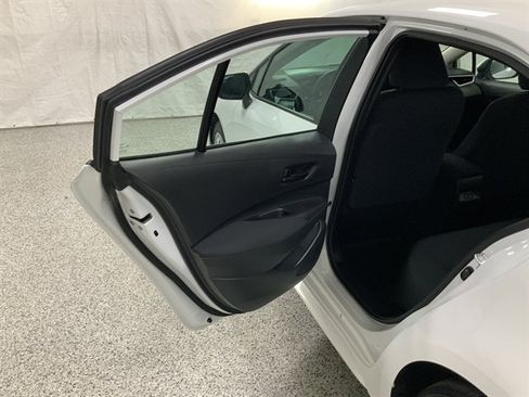 Used 2025 Toyota Corolla LE FWD image 17