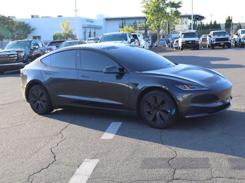 Used 2025 Tesla Model 3 Long Range RWD image 2