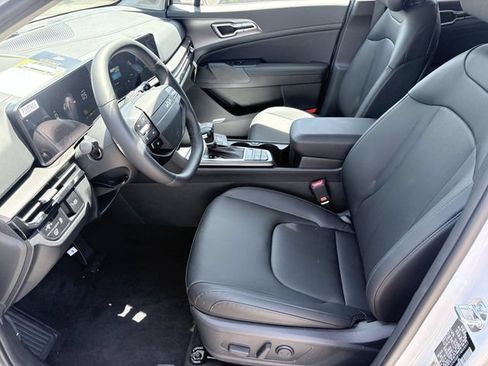 New 2026 Kia Sportage EX w/ EX Panorama Roof Package FWD image 7