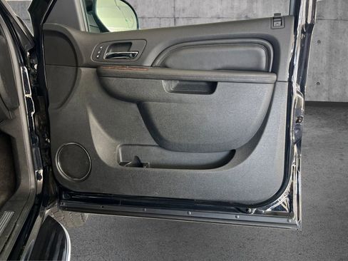 Used 2014 GMC Yukon XL Denali image 21