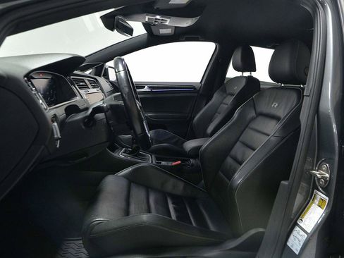 Used 2018 Volkswagen Golf 4-Door image 7