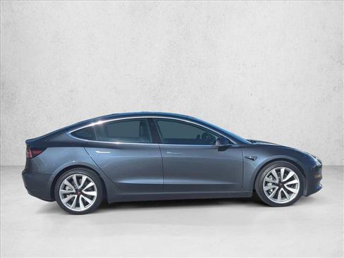 Used 2020 Tesla Model 3 Long Range image 4