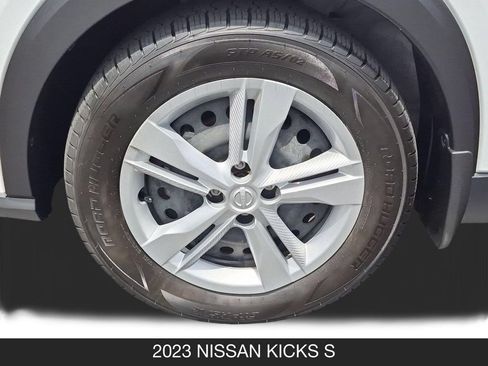 Used 2023 Nissan Kicks S FWD image 11