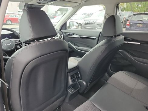 New 2025 Kia Seltos S image 25