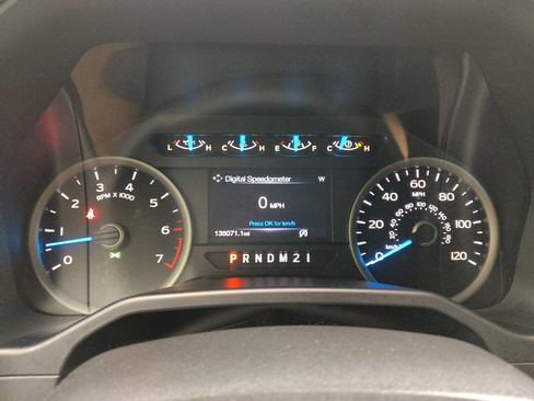 Used 2015 Ford F150 XLT w/ Equipment Group 302A Luxury AWD/4WD image 23