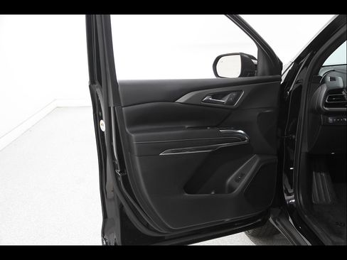 Certified 2024 Chevrolet Traverse LT AWD/4WD image 4