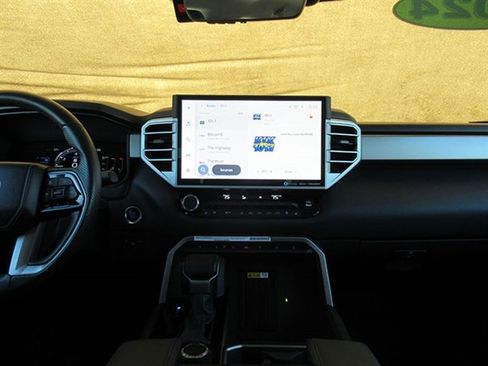 Used 2024 Toyota Tundra Limited image 19