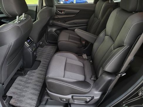 Used 2024 Subaru Ascent Premium w/ Convenience Package image 12