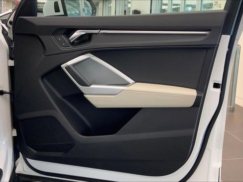 Used 2022 Audi Q3 2.0T Premium w/ Convenience Package image 23