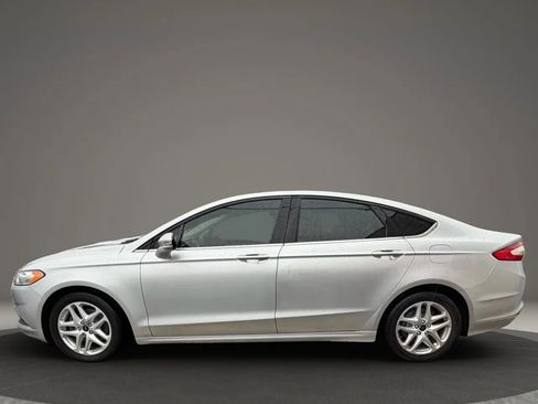 Used 2016 Ford Fusion SE image 8