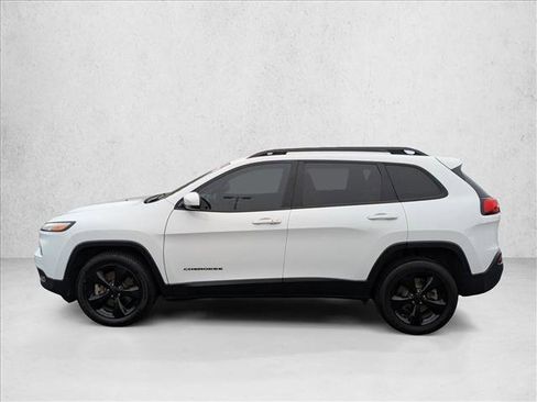 Used 2017 Jeep Cherokee High Altitude w/ Luxury Group image 8