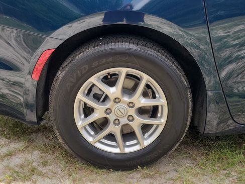 Used 2025 Chrysler Pacifica Select FWD image 5