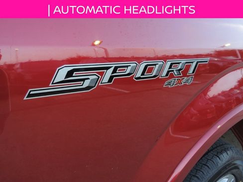 Used 2019 Ford F150 XLT w/ Equipment Group 302A Luxury AWD/4WD image 11