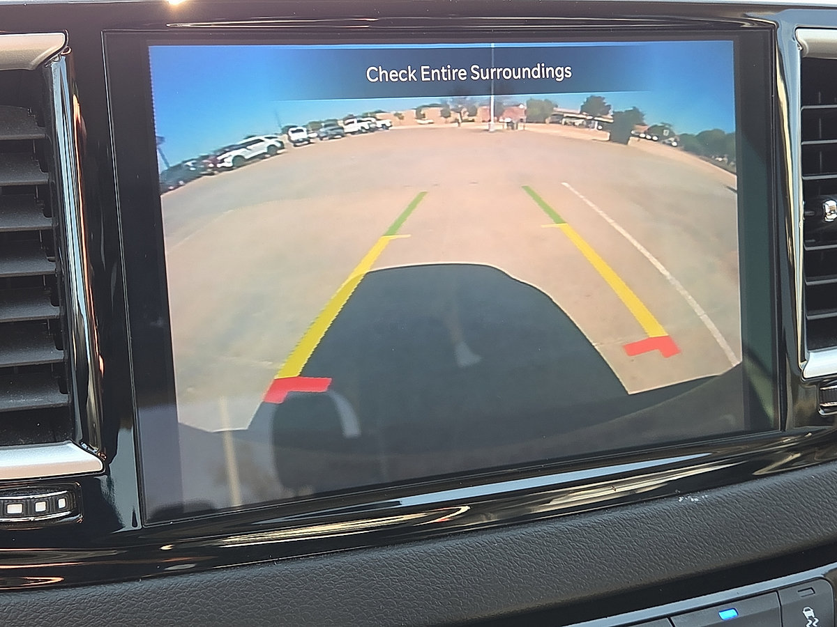 Used 2024 Chrysler Pacifica Touring-L FWD image 25
