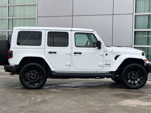 Used 2023 Jeep Wrangler Unlimited Sahara w/ Cold Weather Group AWD/4WD image 3