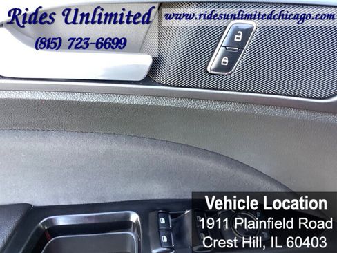 Used 2015 Ford Fusion SE image 11