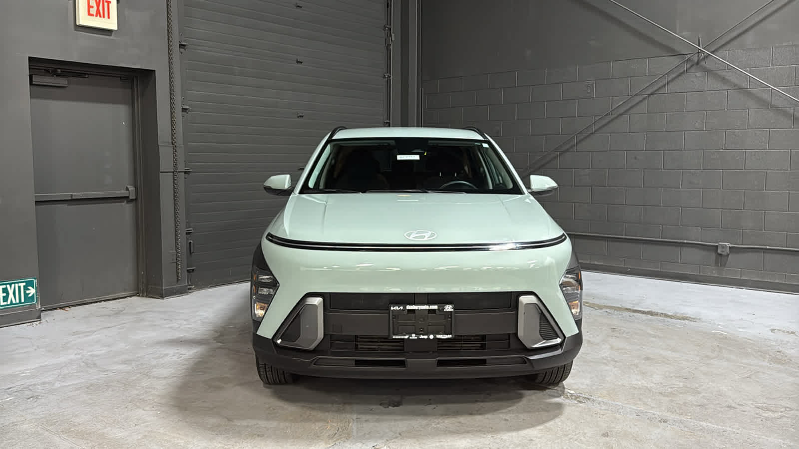 Used 2024 Hyundai Kona SEL AWD/4WD image 2
