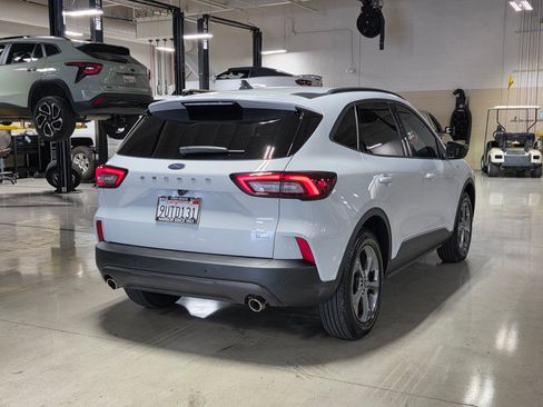 Used 2025 Ford Escape ST-Line w/ Equipment Group 301A image 7