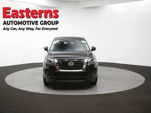 Used 2024 Nissan Pathfinder S image 53