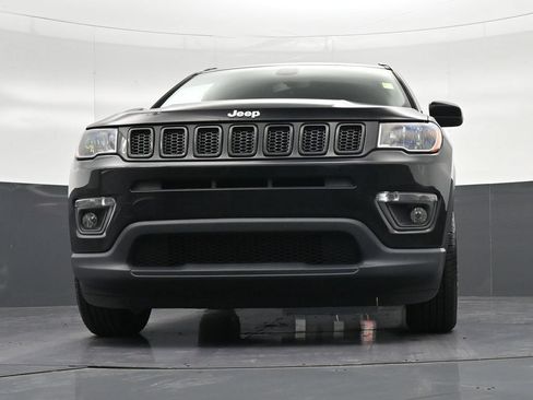 Used 2021 Jeep Compass Latitude FWD image 34
