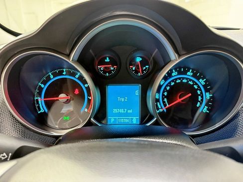 Used 2011 Chevrolet Cruze Eco image 14