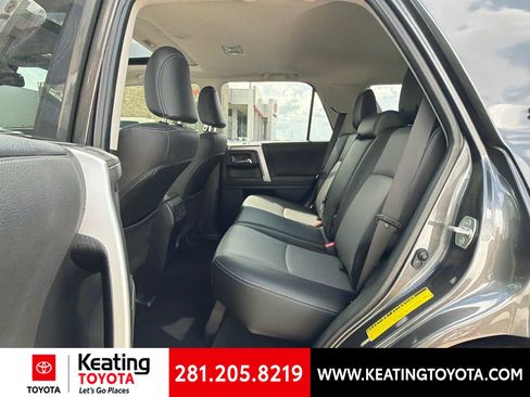Used 2023 Toyota 4Runner SR5 Premium w/ Moonroof Package RWD image 11