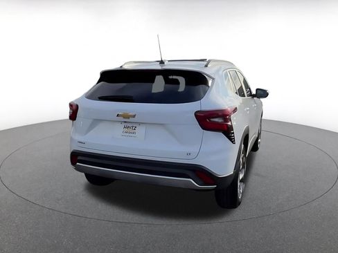 Used 2025 Chevrolet Trax LT image 13