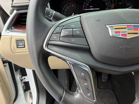 Used 2018 Cadillac XT5 Luxury w/ Driver Awareness Package FWD image 32
