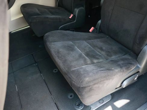 Used 2014 Dodge Grand Caravan SE w/ Quick Order Package 29E SE FWD image 28