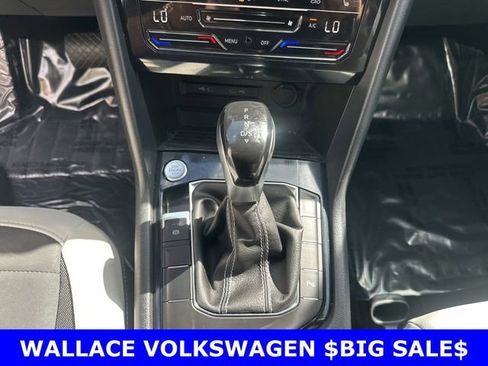 Certified 2025 Volkswagen Taos SE image 20