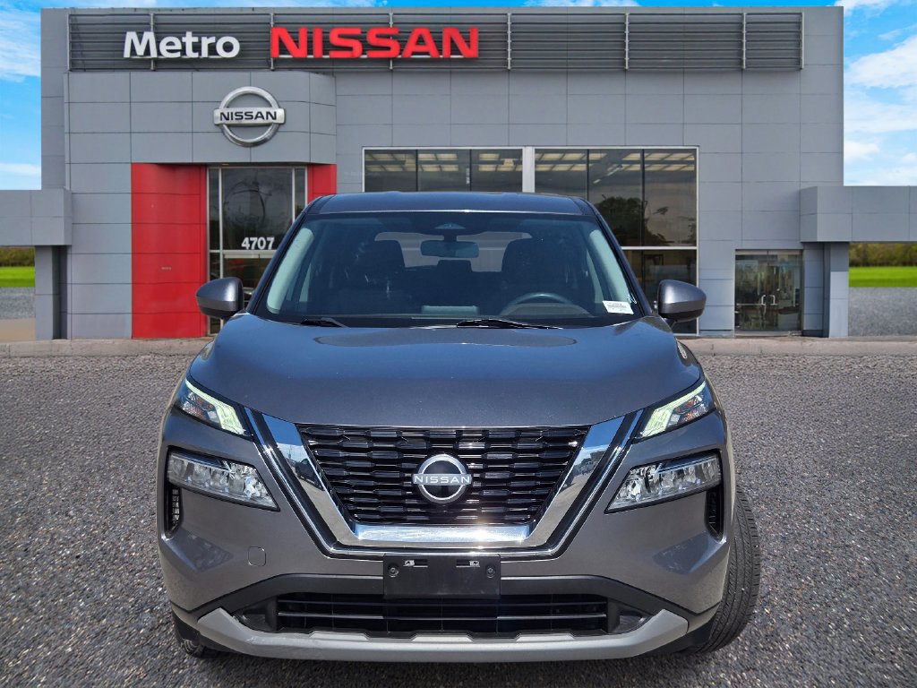 Certified 2023 Nissan Rogue SV FWD image 2