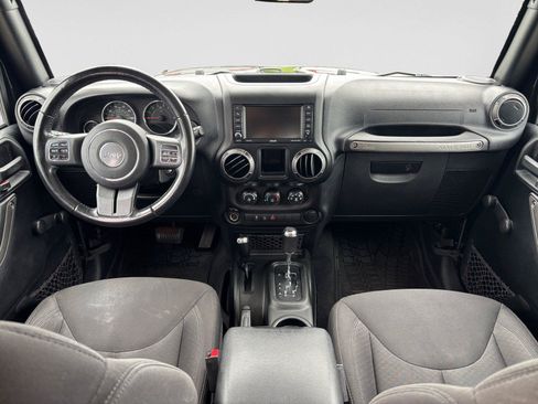 Used 2018 Jeep Wrangler Unlimited Sport AWD/4WD image 14