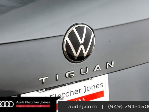 Used 2023 Volkswagen Tiguan SE R-Line image 10