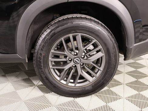 Used 2023 Nissan Rogue S image 17