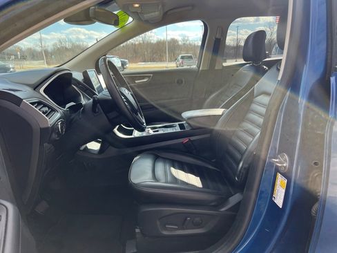 Used 2021 Ford Edge SEL w/ Convenience Package image 9