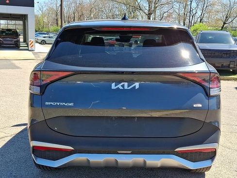 Certified 2023 Kia Sportage LX image 4