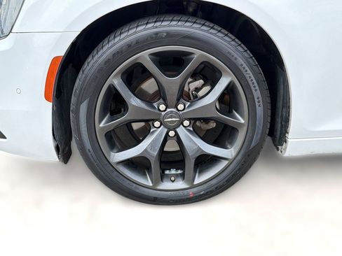Used 2023 Chrysler 300 S RWD image 11