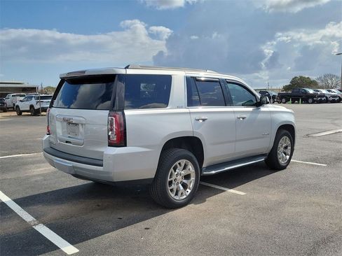Used 2017 GMC Yukon SLE w/ SLE Value Package image 17